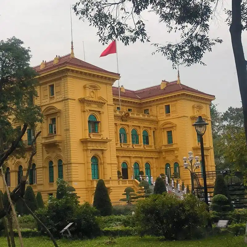 RT長青樹——【玩美越南·升級版】“百花春城”越南首都河內(nèi)、船游“世界自然遺產(chǎn)·海上桂林”下龍灣、品越南特色餐汽車4天【1199元/人】